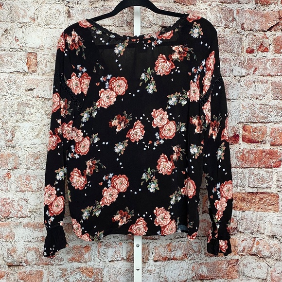 American Rag Womenʻs Black Floral Long Sleeve Blouse Small - Picture 7 of 7